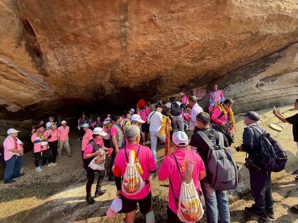 金包里慈護宮開基二媽聖跡尋根